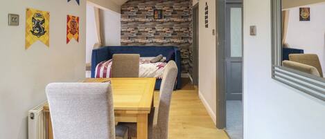 1 chambre, décoration personnalisée, ameublement personnalisé