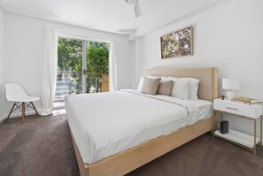 3 bedrooms, iron/ironing board, WiFi, bed sheets - Peninsula Sky Walk to Beach Cafs and Golf (Avalon Beach)