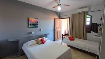 Quarto econômico | Wi-Fi de cortesia, roupa de cama