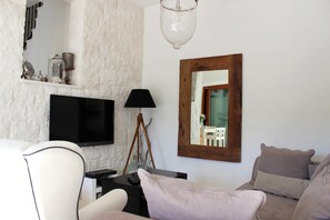 Living area - Seafront Villa Marella (Milna)