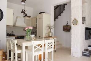 Dining - Seafront Villa Marella (Milna)