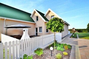 Property grounds - Comfortable holiday homes, pool, jacuzzi, sauna (Osieki)