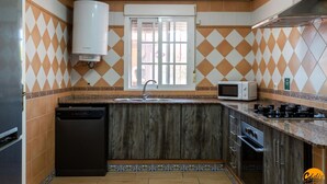 Apartemen | 6 kamar tidur