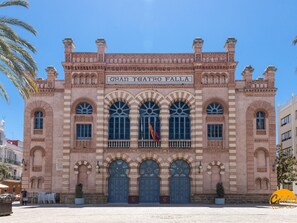 A historic building with the sign "GRAN TEATRO FALLA" indicating it is a theater. - C diz Living by Livework (Cádiz)
