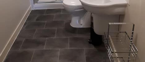 Douche, serviettes fournies
