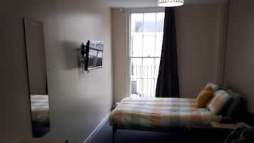 Iron/ironing board, internet, bed sheets