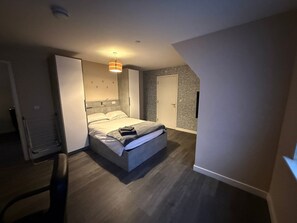 星評価なしの画像、4 / 16、ボタン