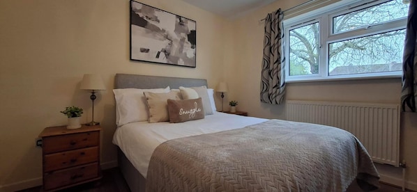1 chambre, fer et planche à repasser, Wi-Fi gratuit, draps fournis