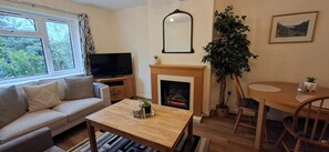 Smart TV, fireplace -  
Comfy 1 bed in the idyllic village of Hemingford Grey (Hemingford Grey)