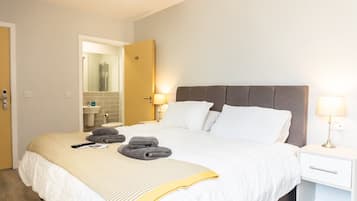 1 bedroom, iron/ironing board, internet, bed sheets