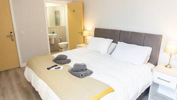 1 bedroom, iron/ironing board, internet, bed sheets