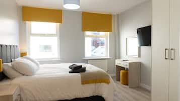 1 bedroom, iron/ironing board, internet, bed sheets