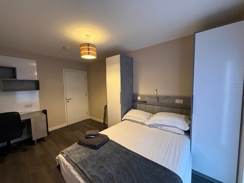 Modern Stay in Egham