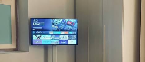 1 غرفة نوم ومكواة/لوح كي وواي فاي وملاءات أسرّة