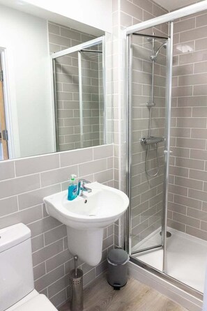 Unclassified image, 5 of 5, button - Chic Studio in Cheltenham (Cheltenham)