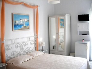 In-room safe, soundproofing, iron/ironing board, free WiFi - ARETHOUSA (Milos)