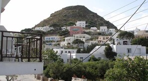 Property grounds - ARETHOUSA (Milos)