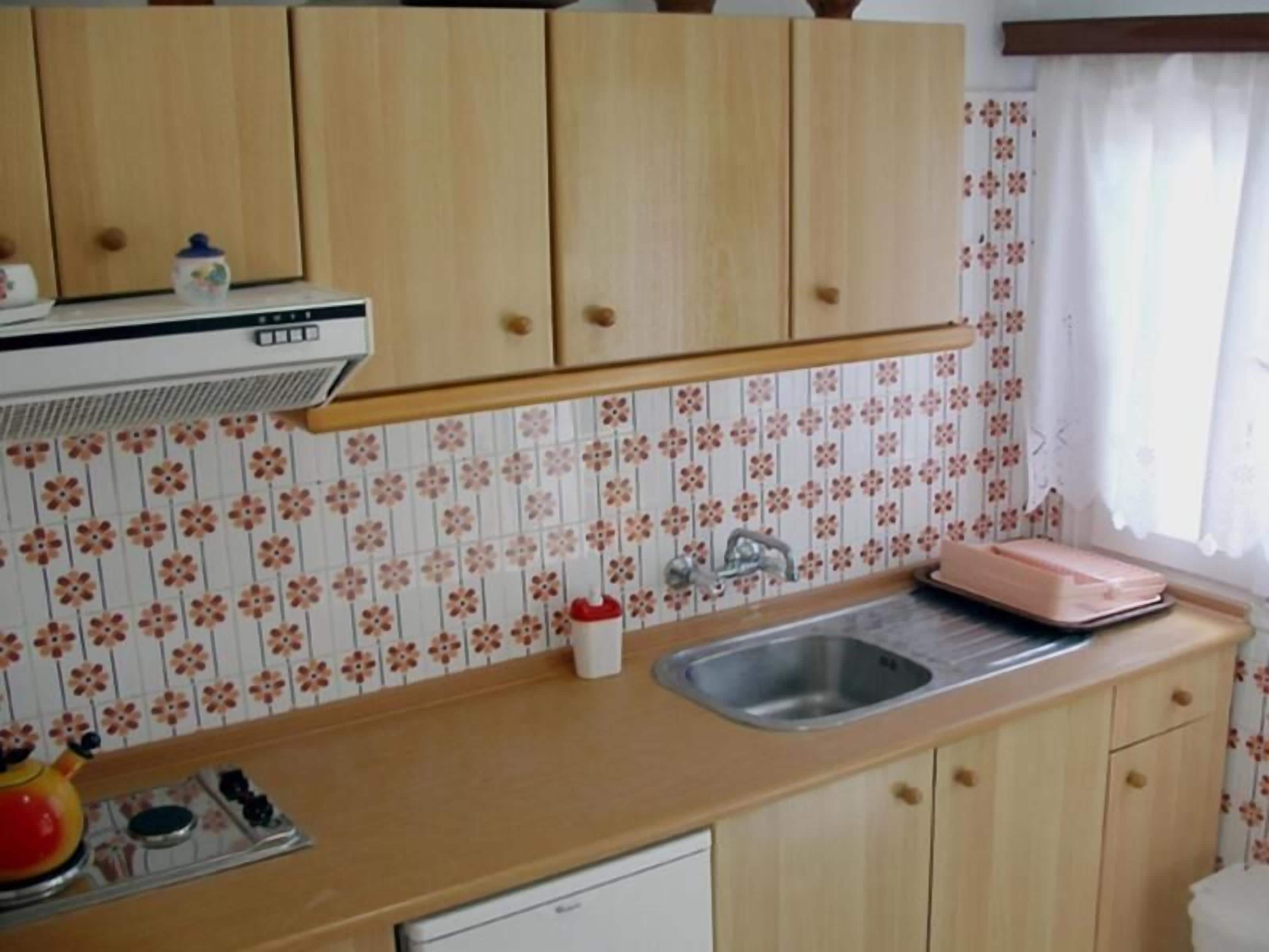 Comfort Double Room, Patio, Garden View | Private kitchen