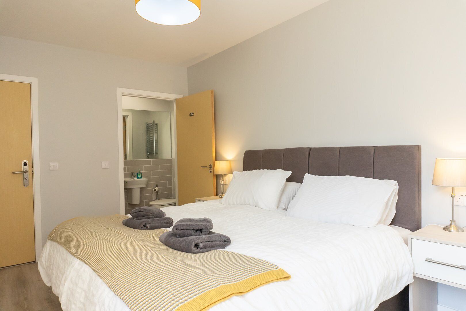 1 bedroom, iron/ironing board, internet, bed sheets