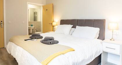 Elegant Studio in Cheltenham