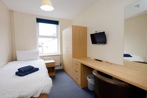 6 bedrooms, Internet, bed sheets - Restful Retreat in Cheltenham (Cheltenham)