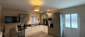 Contemporary 2-bedroom perfect for Families