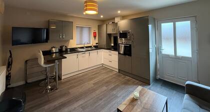 Contemporary 2-bedroom perfect for Families