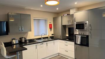 Fridge, microwave, oven, dishwasher