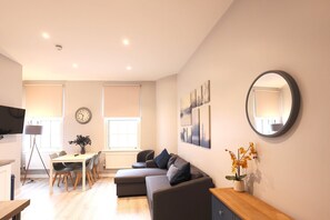 TV - Relaxing Retreat in Cheltenham (Cheltenham)