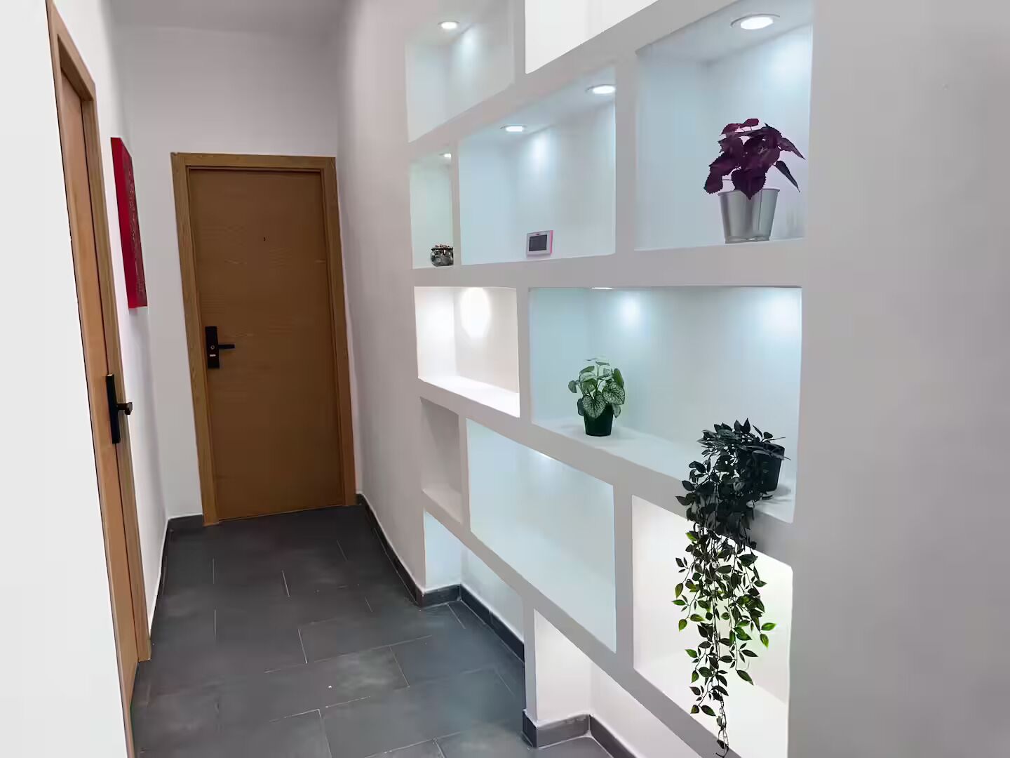 المنشأة من الداخل