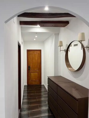 Interior - Premium Central appartment Las Ramblas: 4 Beds and baths, 9 guests (Barcelona)