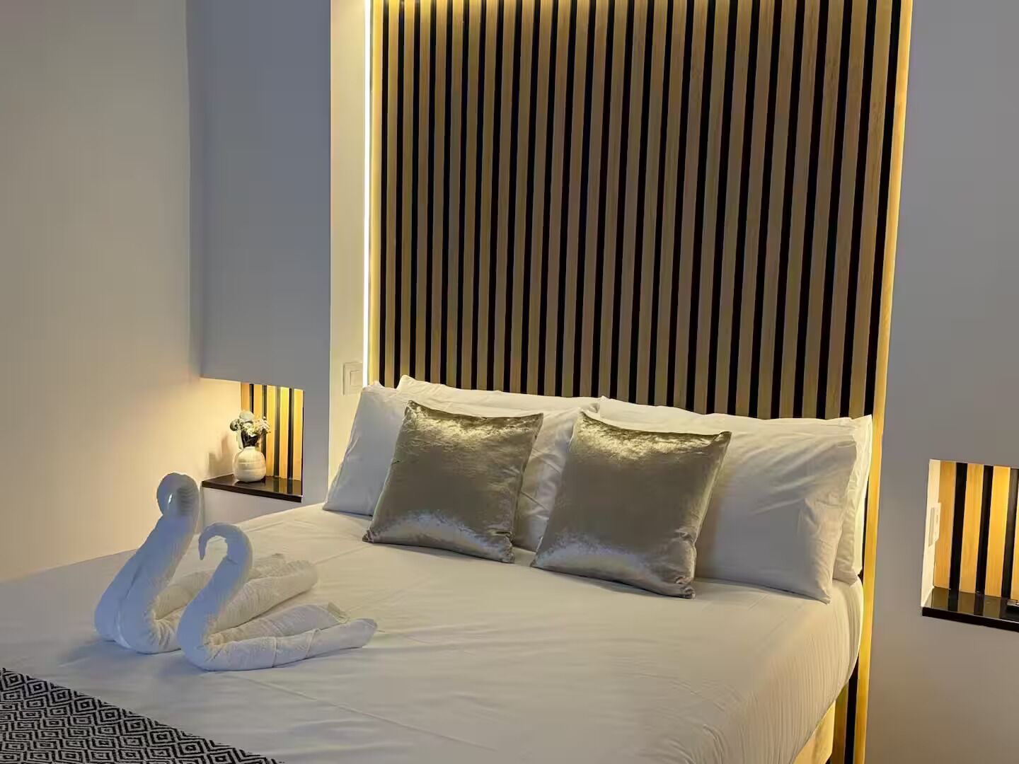 4 soverom, strykejern/-brett, wi-fi og sengetøy