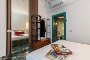 3 bedrooms, desk, iron/ironing board, travel cot - Deza Cavour Harmony (Roma)