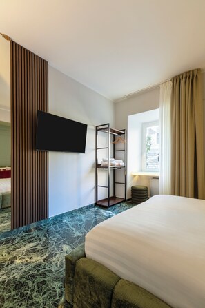 Unclassified image, 2 of 53, button - Deza Cavour Harmony (Roma)