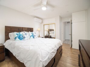 1 Schlafzimmer, Zimmersafe, Schreibtisch, Reisekinderbett