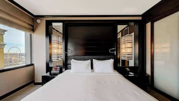 1 camera, una scrivania, ferro/asse da stiro, culla da viaggio