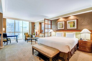 Desk, iron/ironing board, WiFi, bed sheets - MGM Studio Sphere View (Las Vegas)