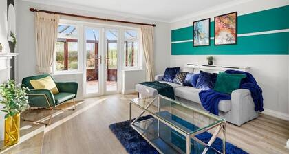 Large 6 Bedroom Cambridge Abode