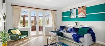 Large 6 Bedroom Cambridge Abode