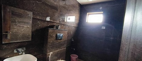 House | Bathroom