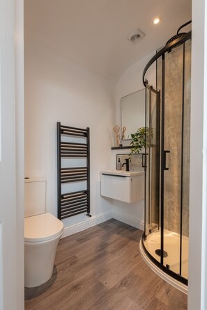Hair dryer, towels - Comfort & Style in Salford - Sleeps 8 (Salford)