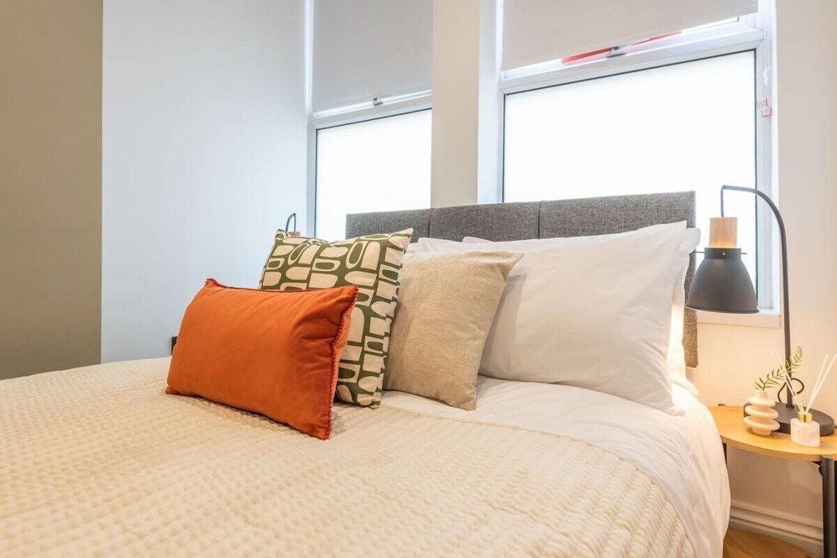 1 chambre, fer et planche à repasser, accès à Internet, literie fournie