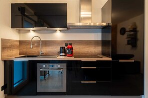 Refrigerador, microondas, horno y lavavajillas 