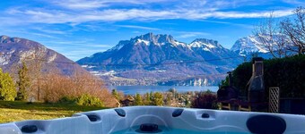 This villa is a 5 bedroom(s), 1.5 bathrooms, located in Sévrier, Auvergne-Rhône-Alpes.