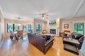 Photo non classée, 5 sur 43, bouton