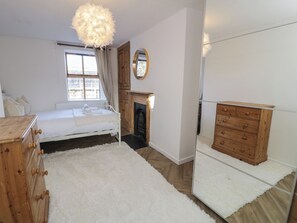 3 habitaciones, decoración personalizada y muebles diferentes 