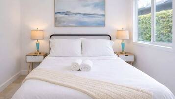 House | 1 bedroom, iron/ironing board, bed sheets