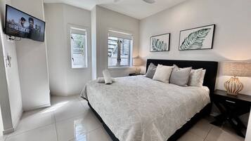 4 bedrooms, iron/ironing board, free WiFi, bed sheets