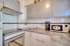 House | 2 bedrooms - 3 Pieces EN Duplex Calme Proche Croisette A2b234 (Cannes)