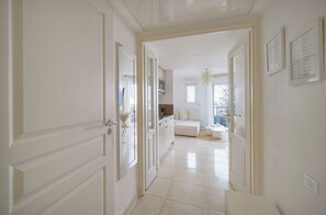 House - Superbe Studio Terrasse Parking A0b200 (Cannes)
